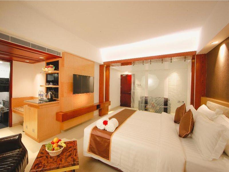 Akhil Classic Thiruvananthapuram Buitenkant foto