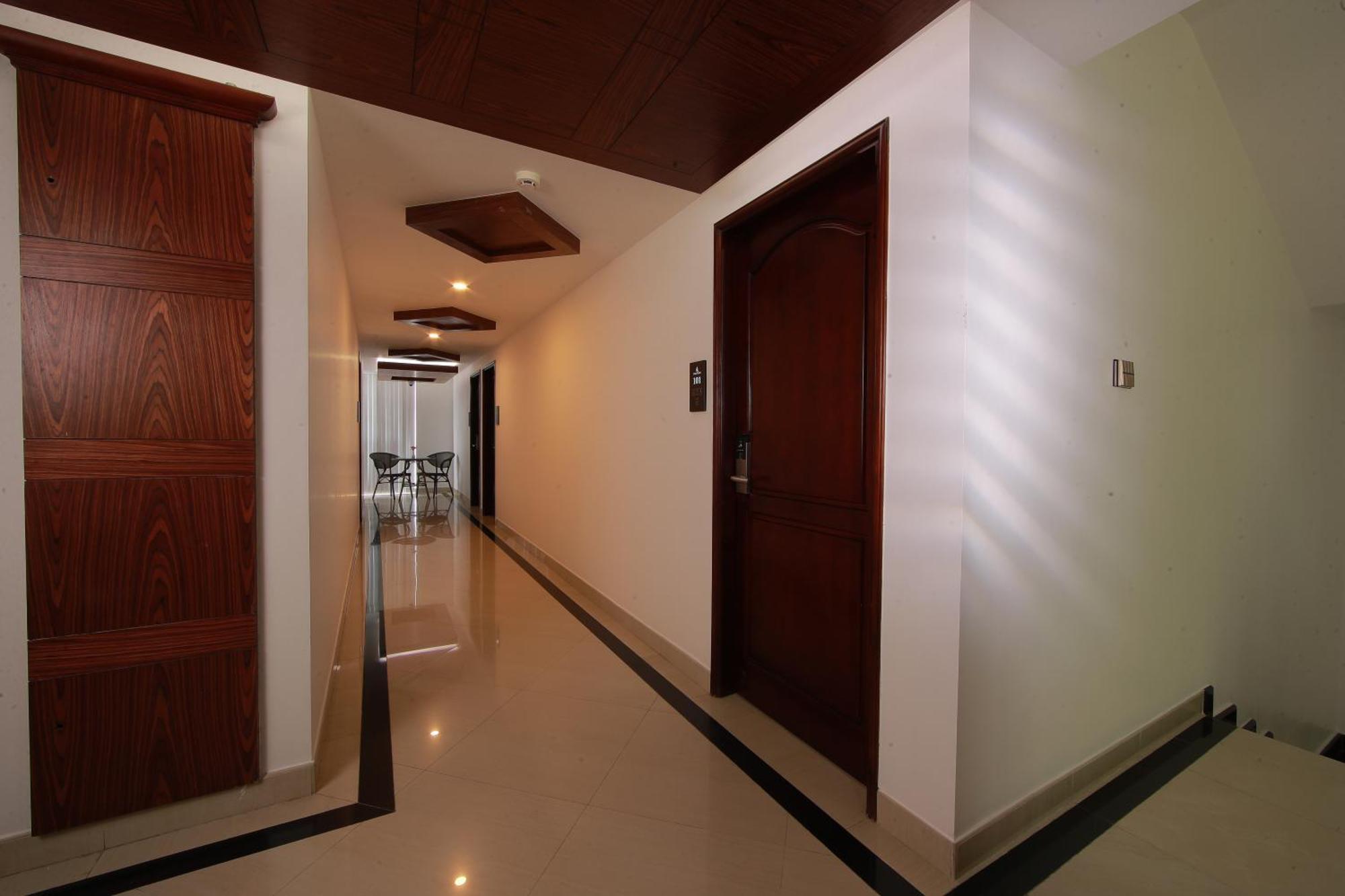 Akhil Classic Thiruvananthapuram Buitenkant foto