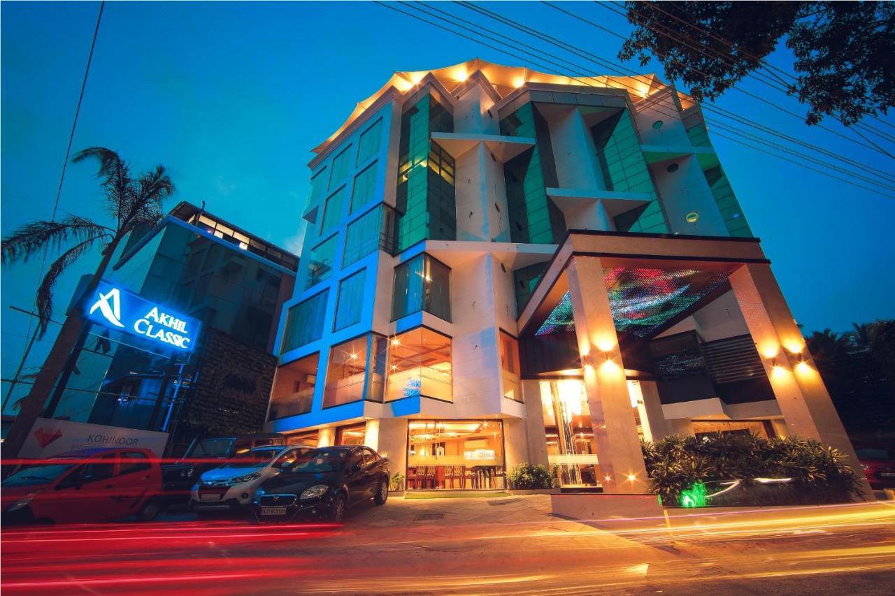 Akhil Classic Thiruvananthapuram Buitenkant foto