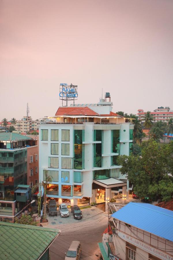 Akhil Classic Thiruvananthapuram Buitenkant foto
